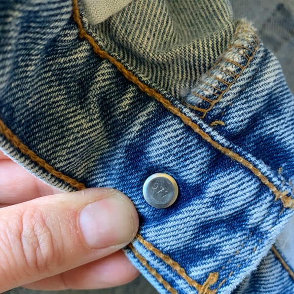 Vintage 90s Levi's 560 Loose Fit Straight Leg Womens Jr 5 S Distressed 26x28.5 - Picture 7 of 13